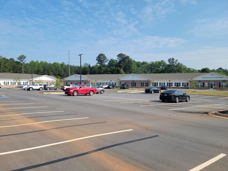 1047 Summit Grove Dr, Watkinsville, GA for lease - Building Photo - Image 1 of 10