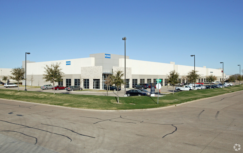 801 Hammond St, Coppell, TX for lease - Building Photo - Image 3 of 9