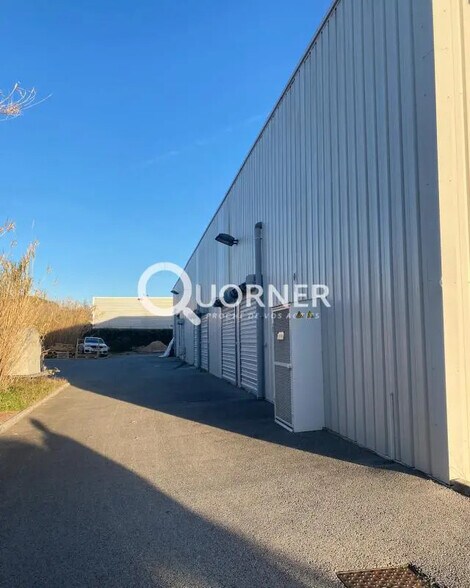 Retail in Puget-sur-Argens for sale - Building Photo - Image 2 of 2