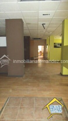 Retail in Cáceres for sale - Building Photo - Image 1 of 10