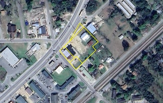 More details for 717 Highway Ave, Blackshear, GA - Retail for Sale