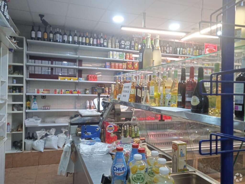 Retail in Madrid, Madrid for lease Interior Photo- Image 1 of 2