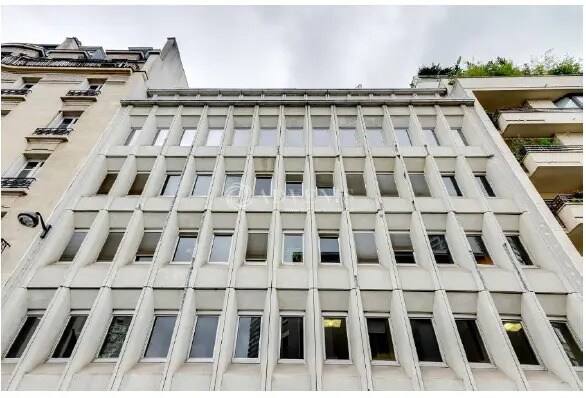 Office in Paris for lease - Building Photo - Image 1 of 2