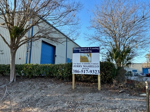 18 Hargrove Grade, Palm Coast, FL for lease - Building Photo - Image 1 of 6