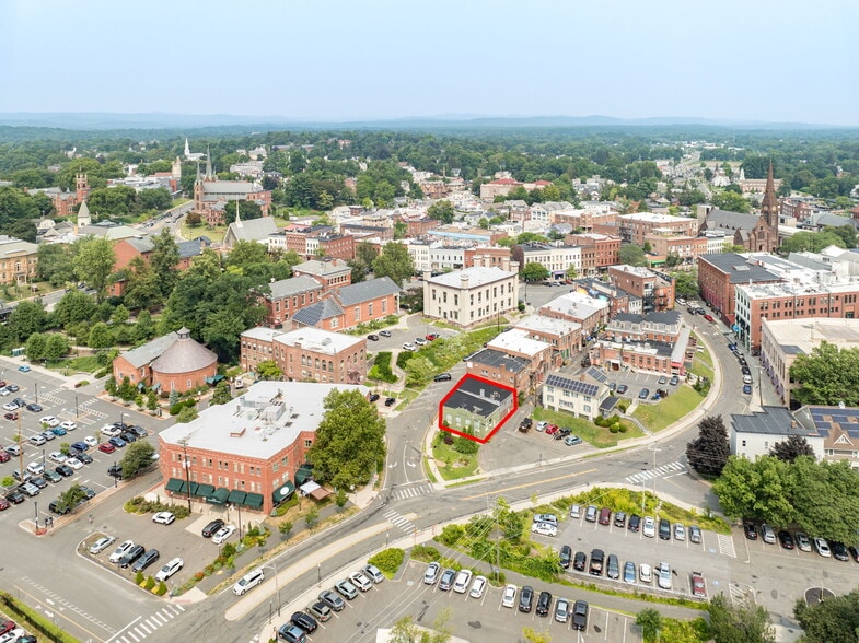 30 Crafts Ave, Northampton, MA for lease - Aerial - Image 3 of 11