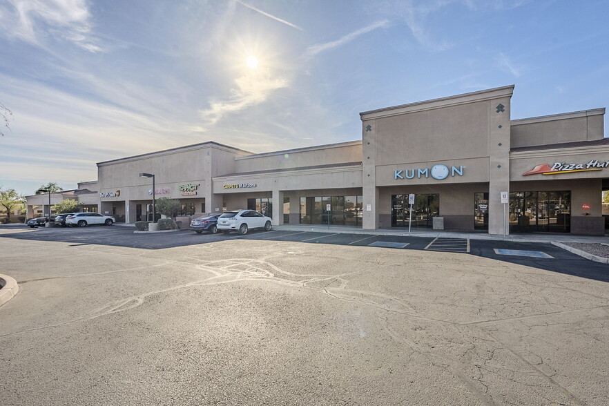 3145 E Chandler Blvd, Phoenix, AZ for lease - Building Photo - Image 3 of 8