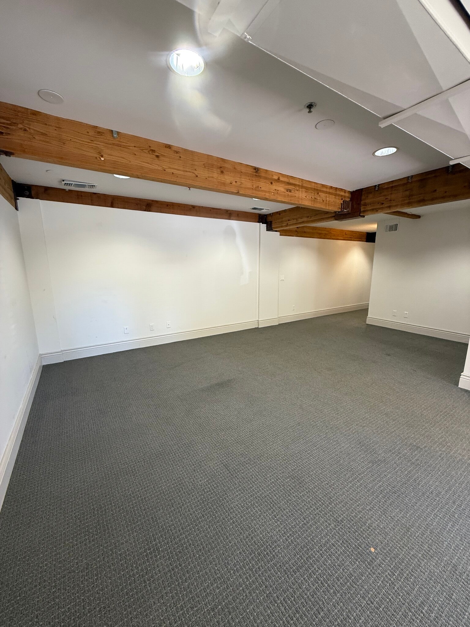 853 Lincoln Way, Auburn, CA for lease Interior Photo- Image 1 of 5