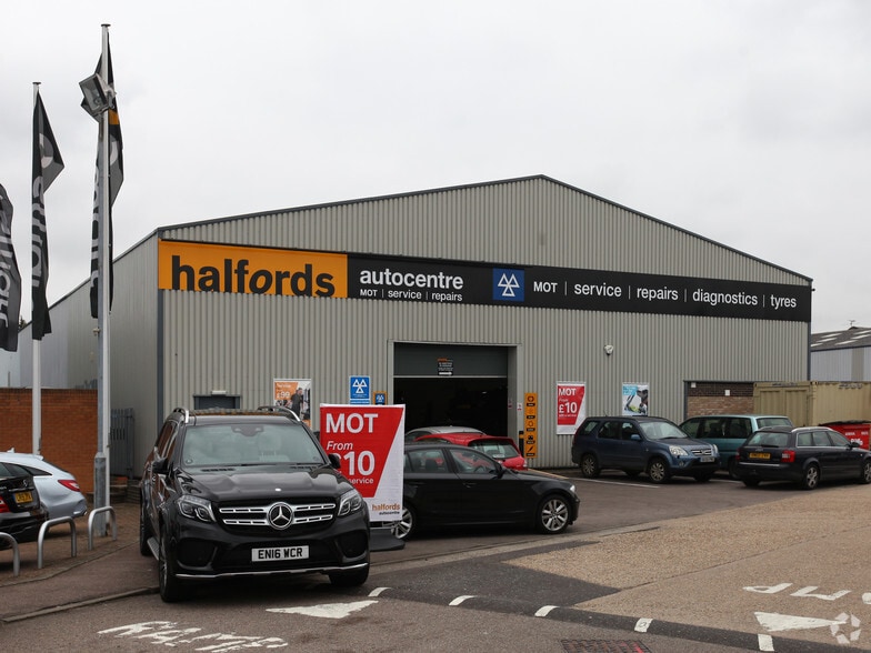 Stanstead Rd, Bishop's Stortford for lease - Building Photo - Image 3 of 8