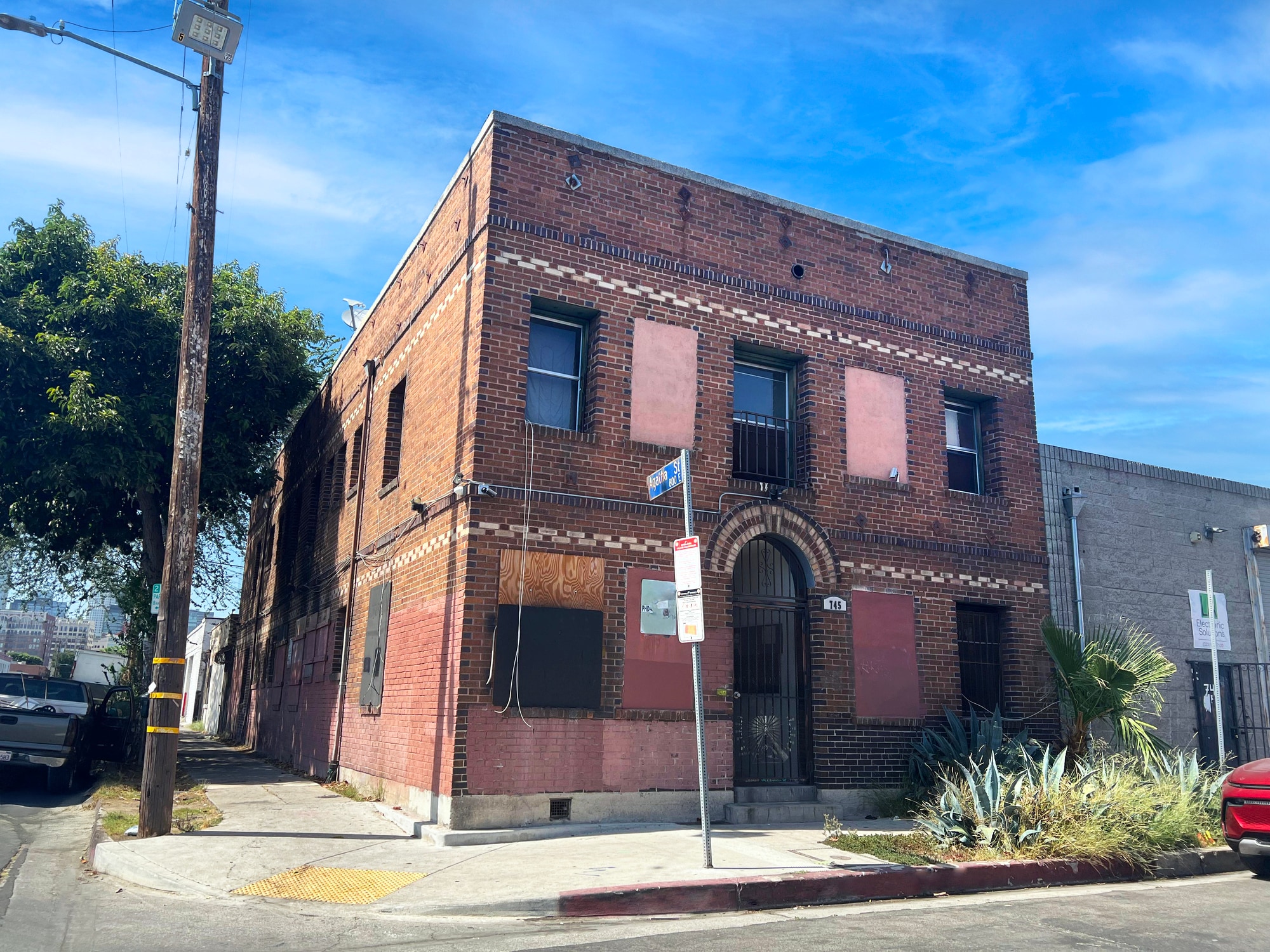 745 Stanford Ave, Los Angeles, CA for sale Building Photo- Image 1 of 7