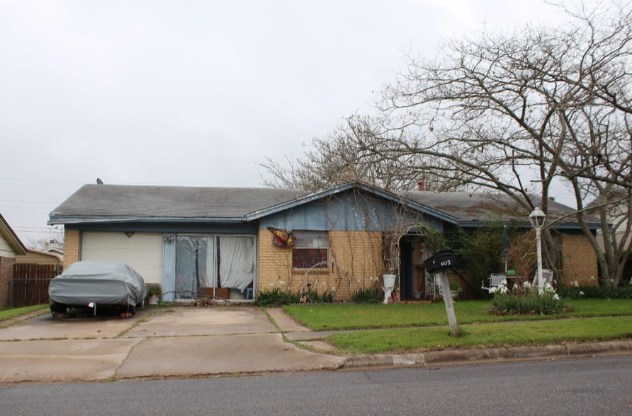 804 N 19th St, Copperas Cove, TX for sale - Primary Photo - Image 1 of 17