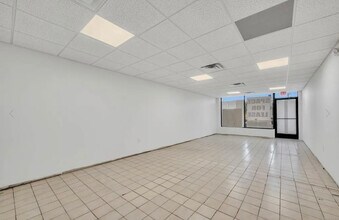 110-128 Mill St, Berlin, CT for lease Interior Photo- Image 1 of 2