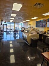 565-573 Swan Rd, De Pere, WI for lease Interior Photo- Image 2 of 3