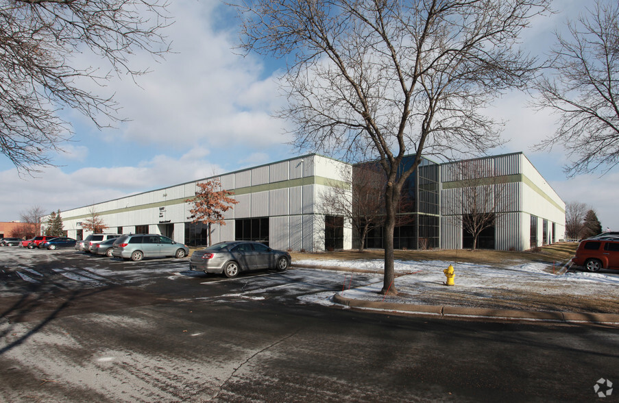 5400 Nathan Ln, Plymouth, MN for lease - Building Photo - Image 1 of 2