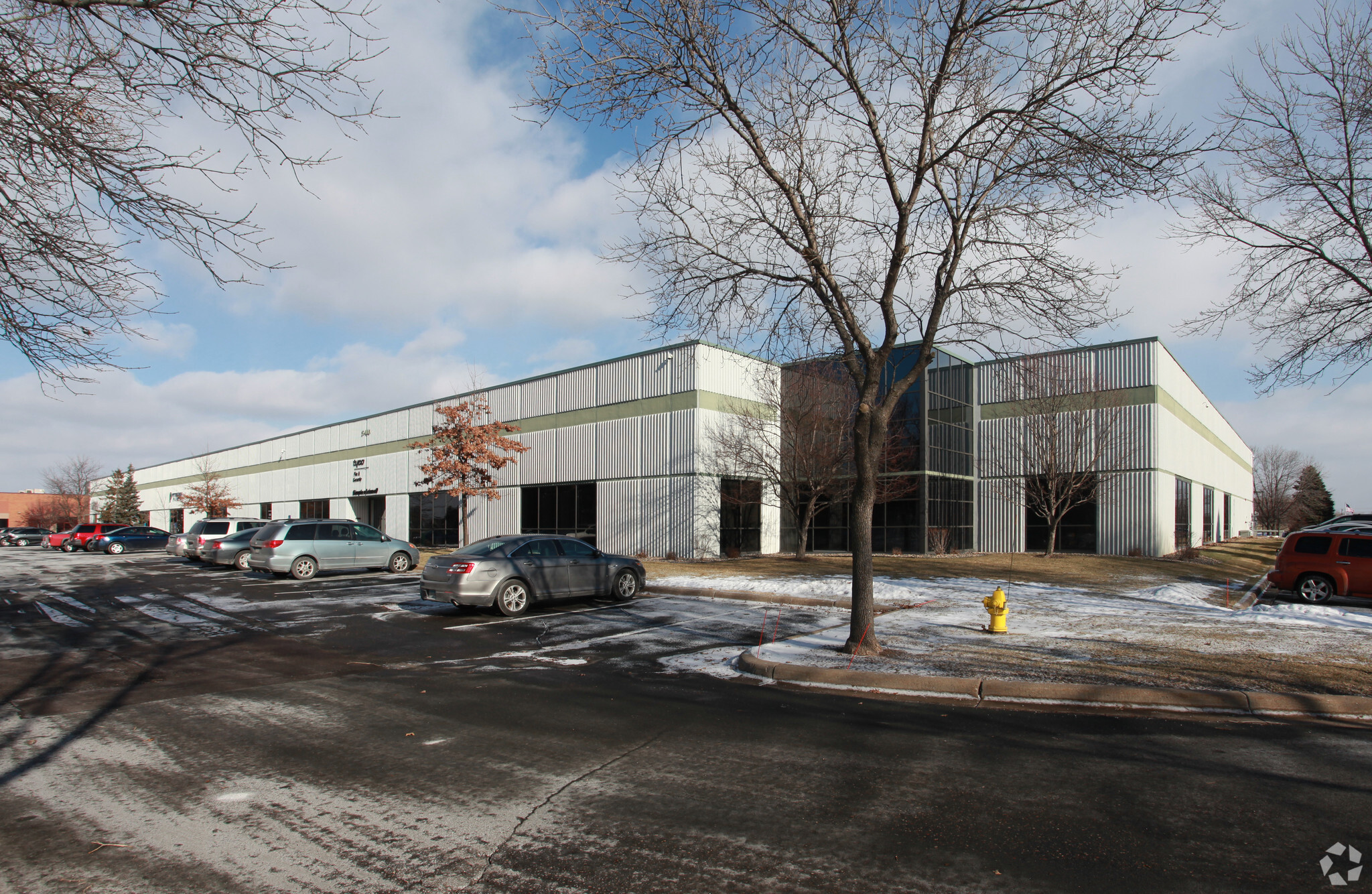 5400 Nathan Ln, Plymouth, MN for lease Building Photo- Image 1 of 3