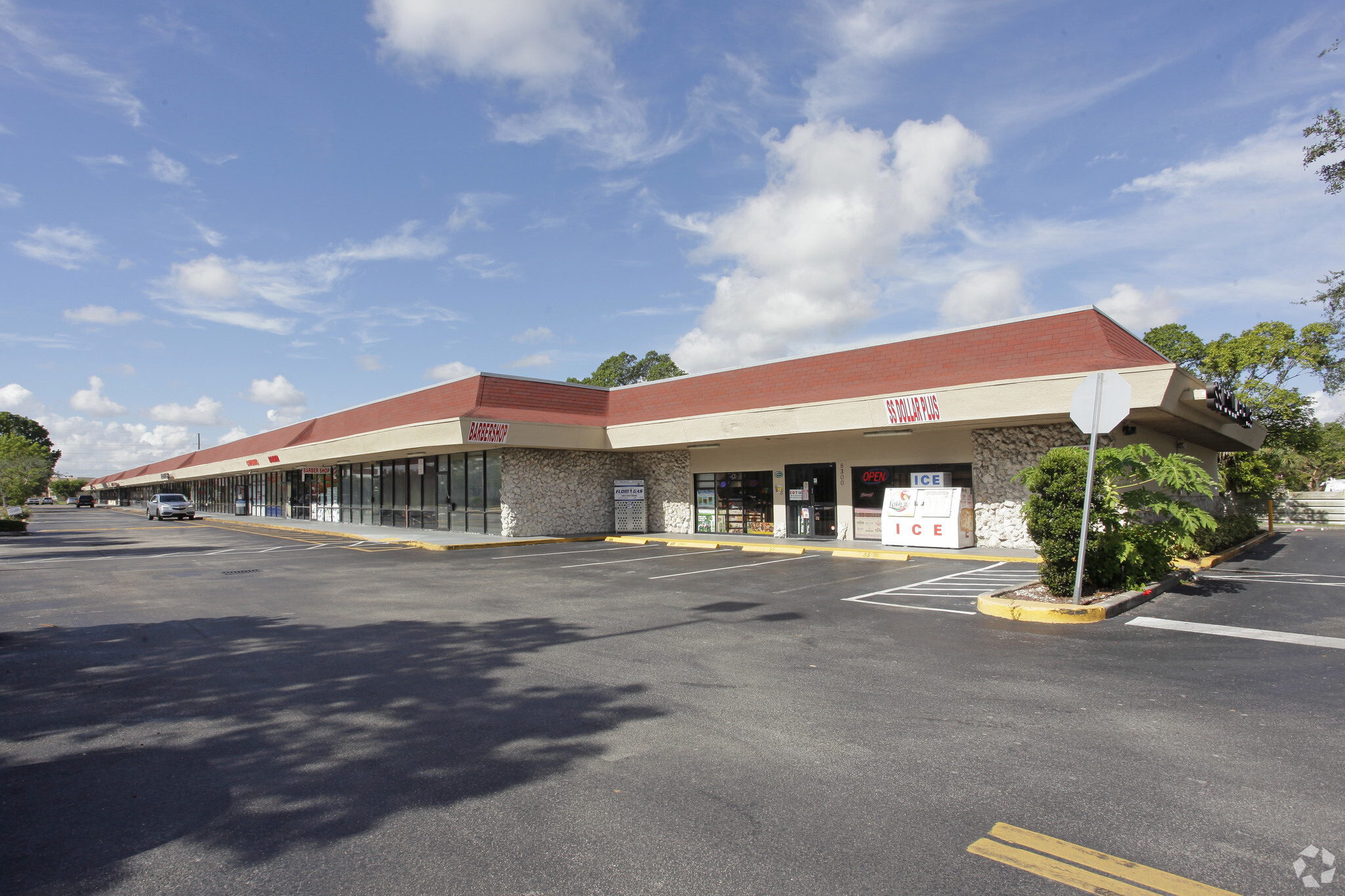 8250-8354 W Oakland Park Blvd, Sunrise, FL for lease Building Photo- Image 1 of 15