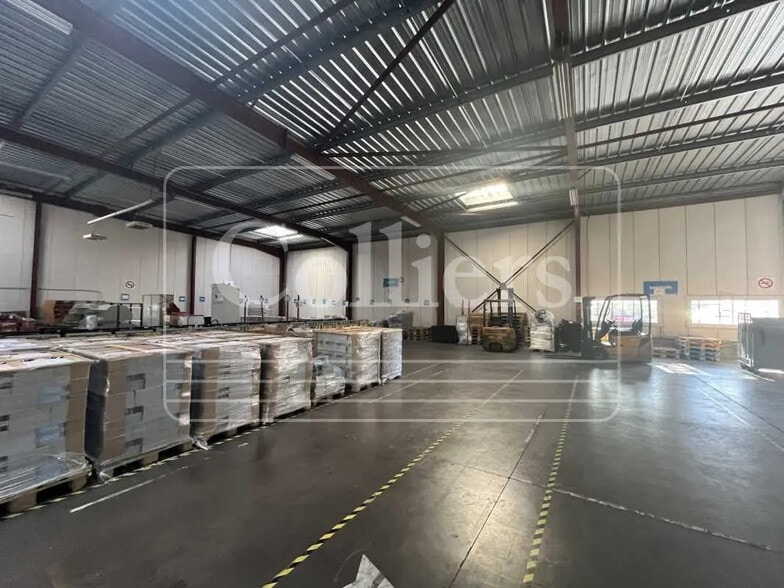 Office in Marseille for lease - Interior Photo - Image 3 of 6