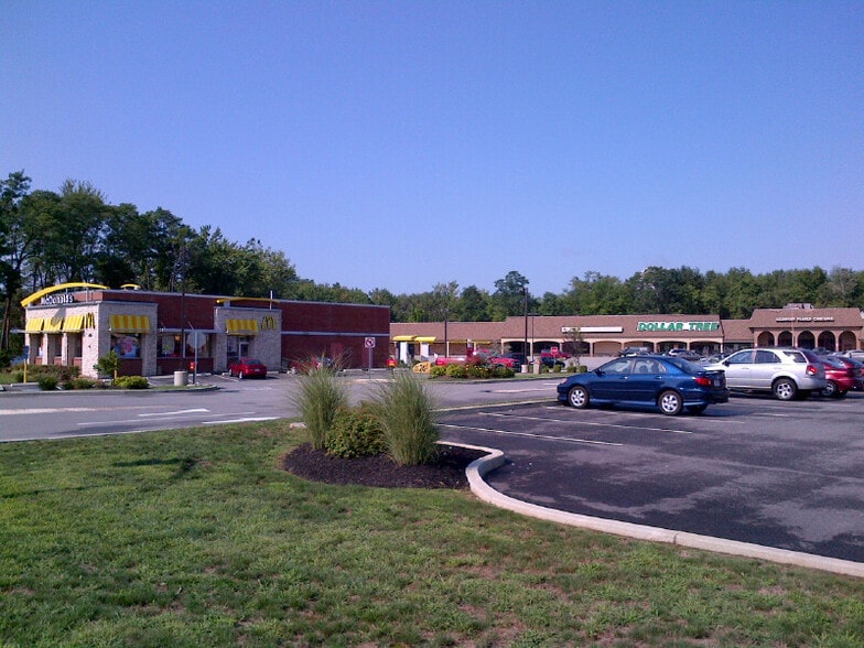 824-866 Suffield St, Agawam, MA for lease - Building Photo - Image 1 of 4