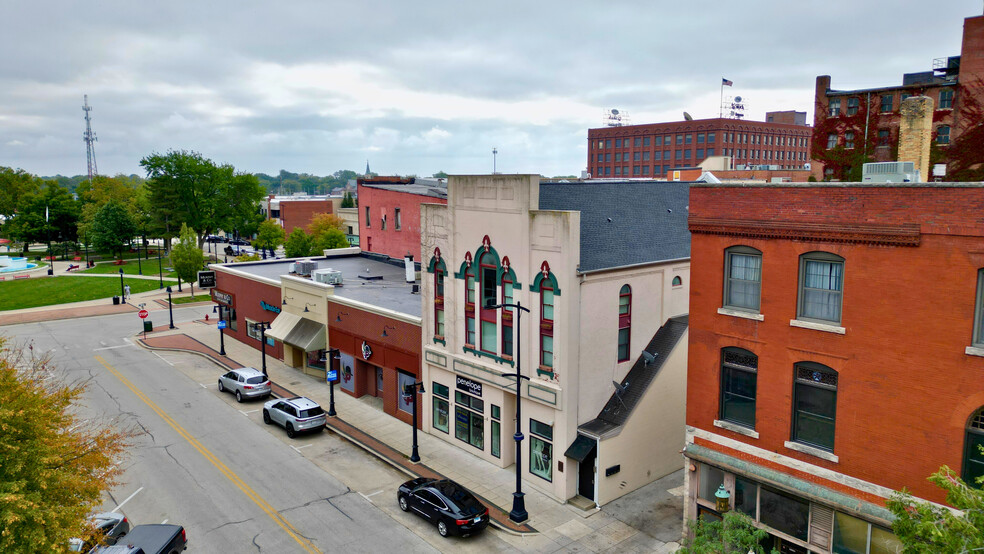 135 E Prairie Ave, Decatur, IL for sale - Building Photo - Image 1 of 17