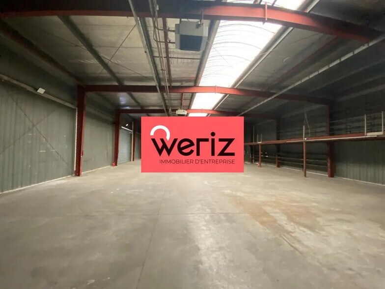 Flex in Vitrolles for lease - Interior Photo - Image 3 of 8