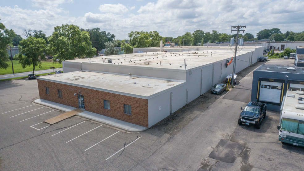 9130 Grand Ave S, Bloomington, MN for lease - Building Photo - Image 1 of 10