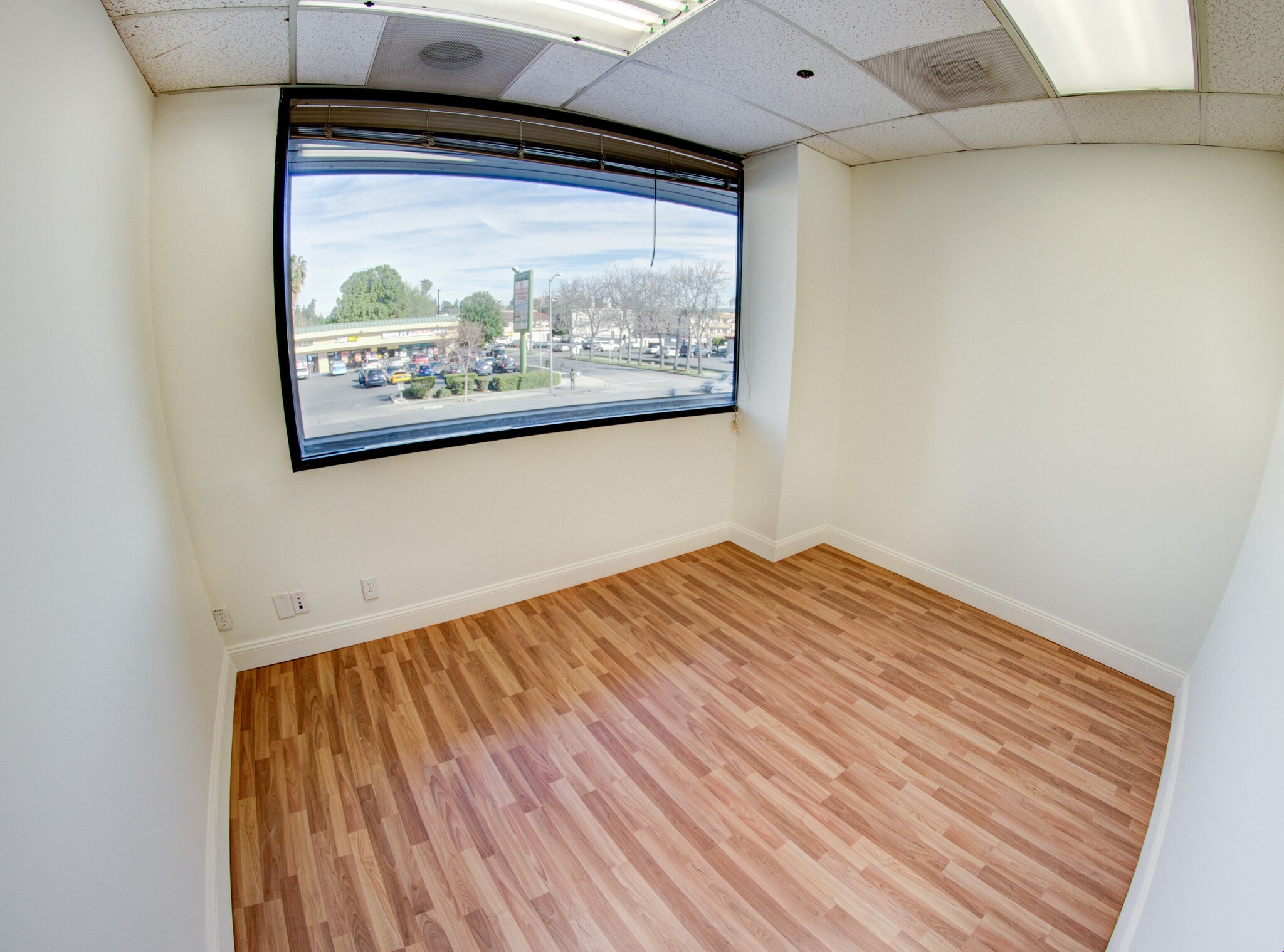 7301 Topanga Canyon Blvd, Canoga Park, CA for lease Interior Photo- Image 1 of 6