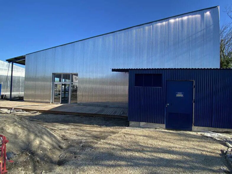 Flex in Le Bouscat for sale - Building Photo - Image 3 of 9