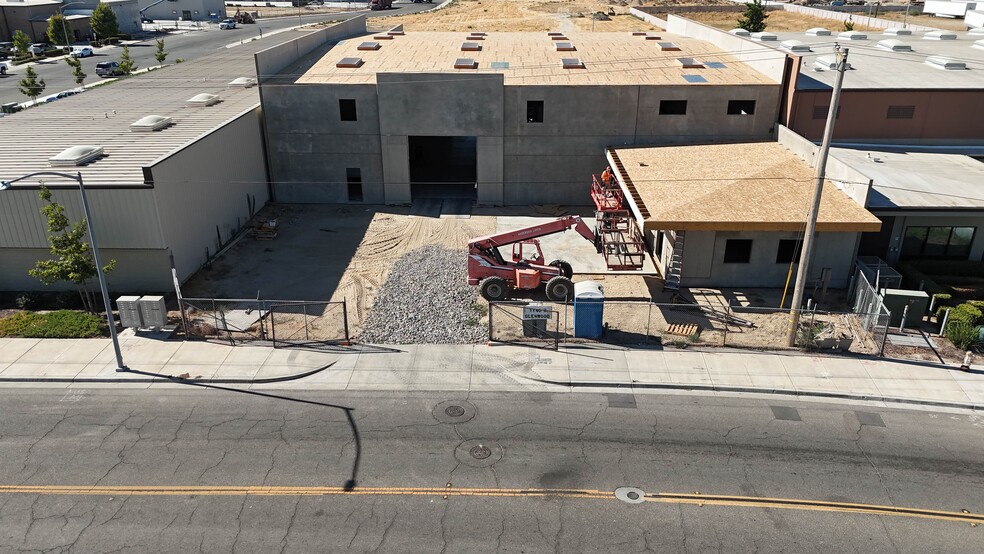 1140 Glenwood ave, Turlock, CA for lease - Building Photo - Image 3 of 12