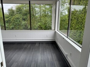 2507 SE Mile Hill Dr, Port Orchard, WA for lease Interior Photo- Image 1 of 2