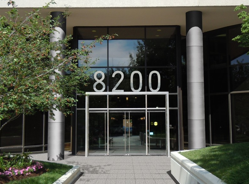 8200 Greensboro Dr, McLean, VA for lease - Building Photo - Image 1 of 9