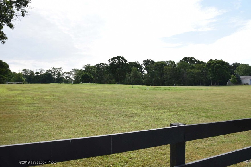 165 Pine St, Rehoboth, MA 02769