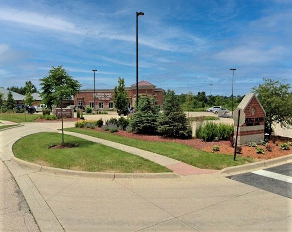 1560 Carlemont Dr, Crystal Lake, IL for sale Building Photo- Image 1 of 1