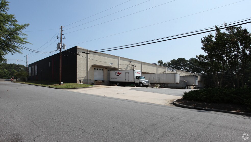 6440-6458 Dawson Blvd, Norcross, GA for lease - Building Photo - Image 3 of 5