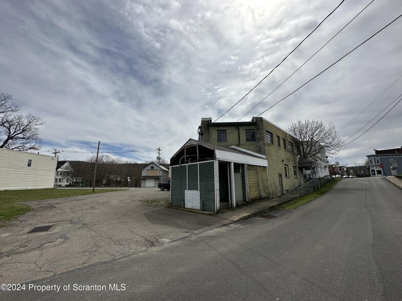 27 Taylor Ave, Wyalusing, PA for sale - Building Photo - Image 2 of 19