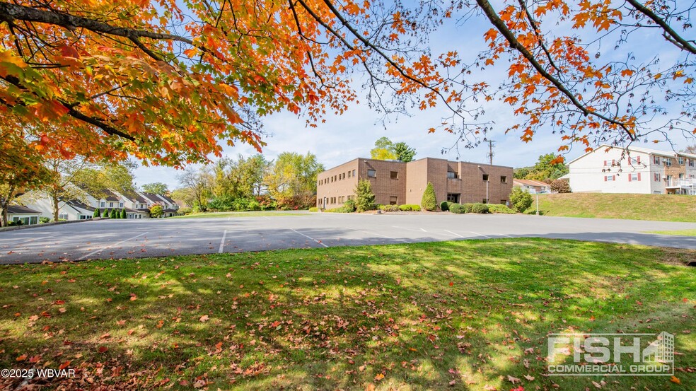 1601 Sycamore Rd, Montoursville, PA for sale - Building Photo - Image 2 of 5