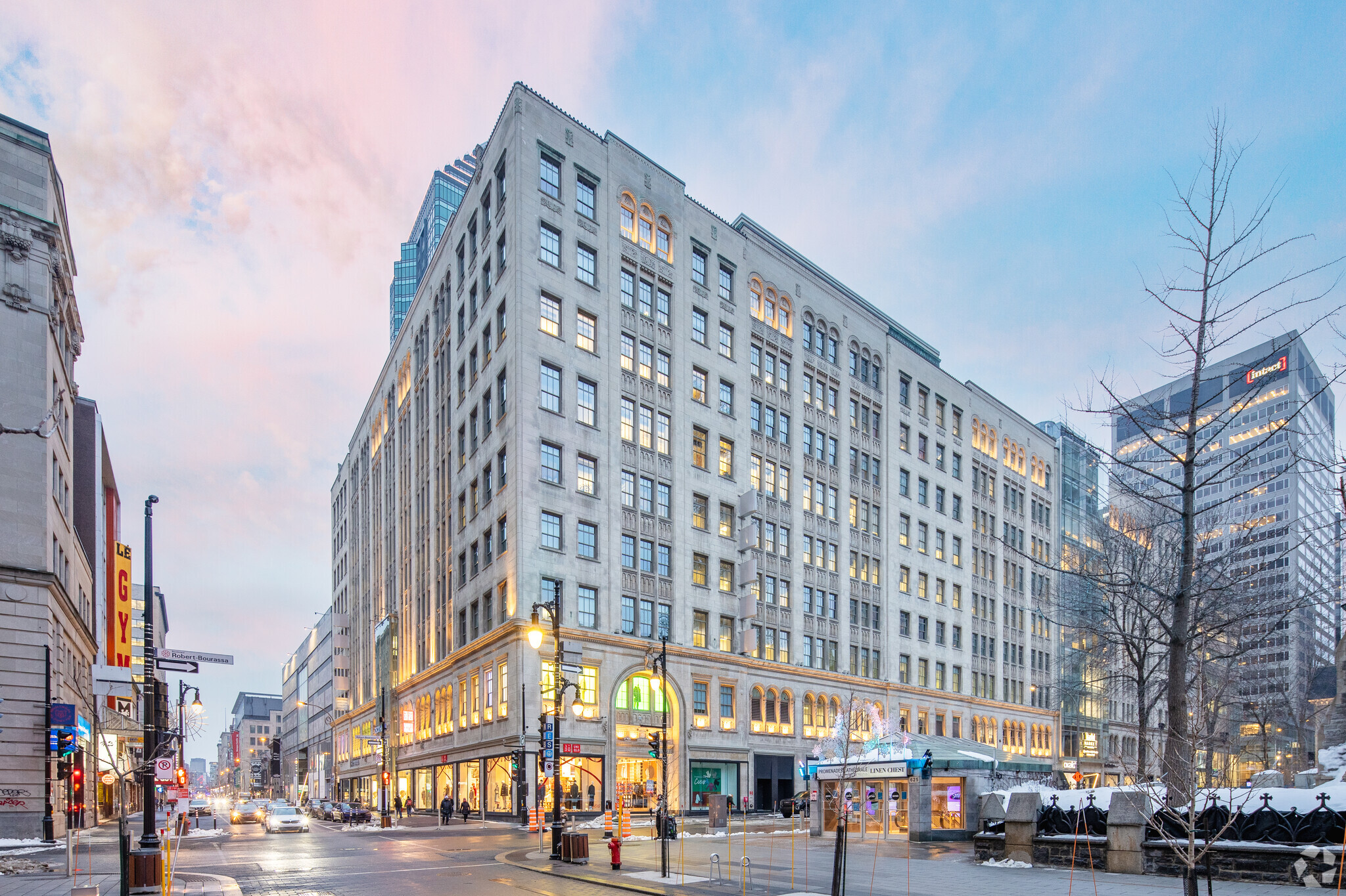 677 Rue Sainte-Catherine O, Montréal, QC for sale Building Photo- Image 1 of 1