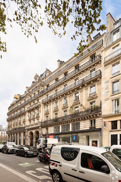 15 Rue Du Louvre, Paris for lease - Building Photo - Image 2 of 9