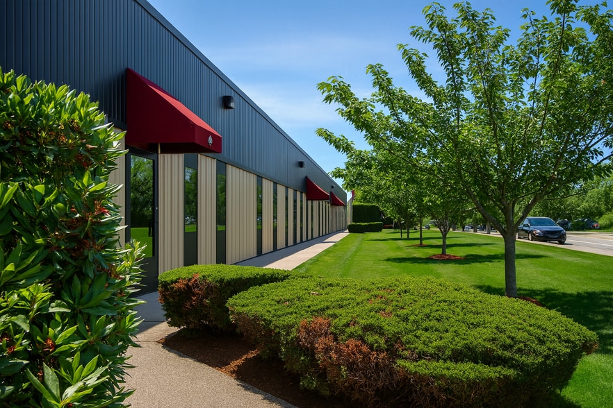 860A Waterman Ave, East Providence, RI for lease - Building Photo - Image 1 of 5