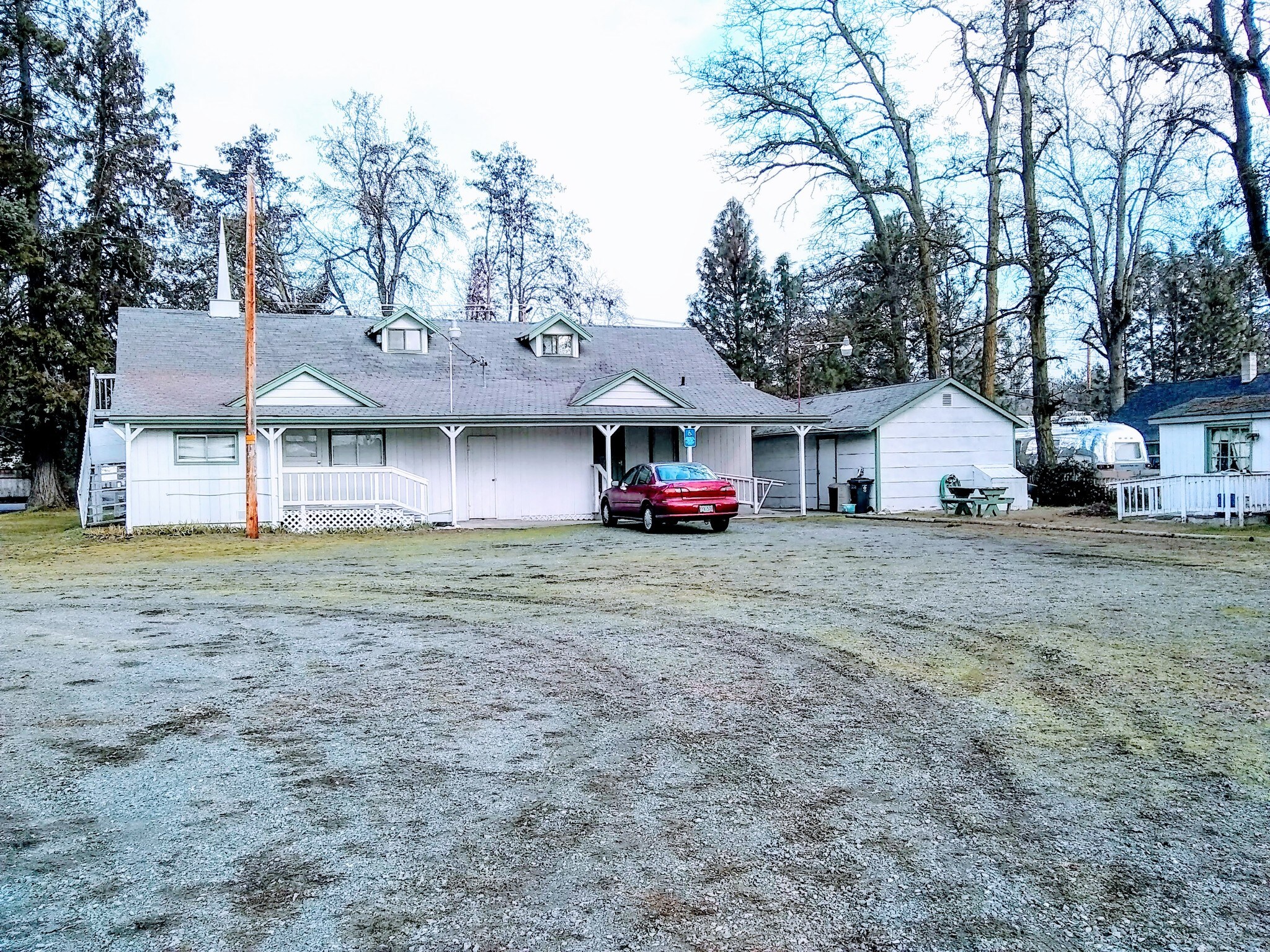 2027 SW G St, Grants Pass, OR for sale Primary Photo- Image 1 of 1