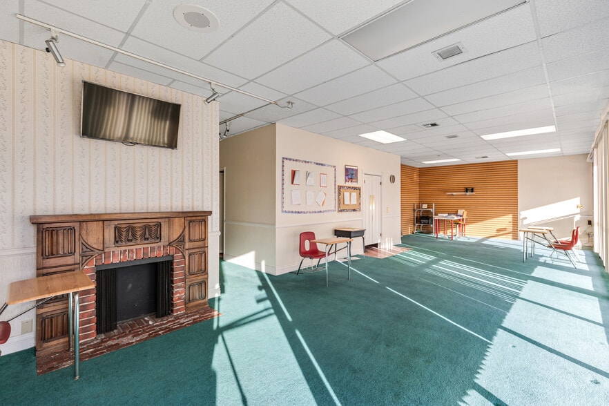 22706 Aspan St, Lake Forest, CA for lease - Building Photo - Image 2 of 6