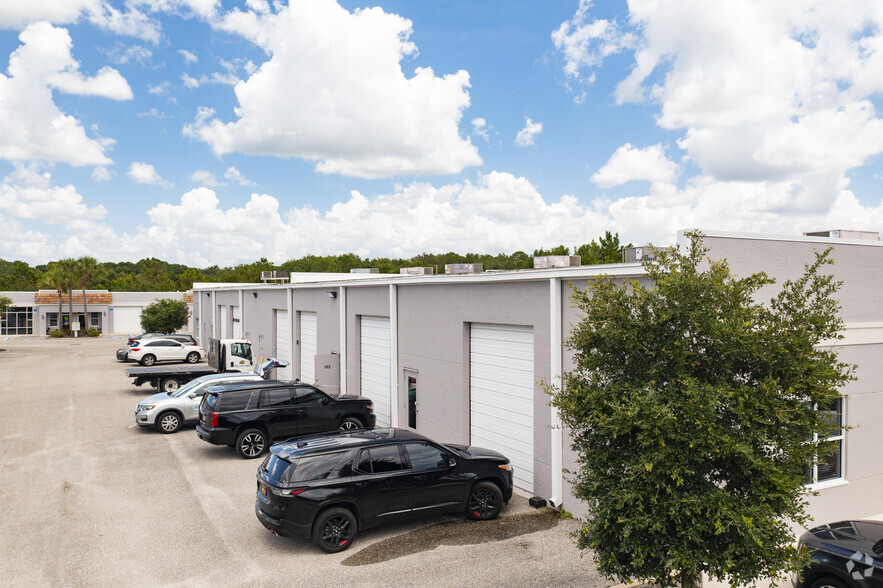 7357 International Pl, Sarasota, FL for lease - Building Photo - Image 2 of 17