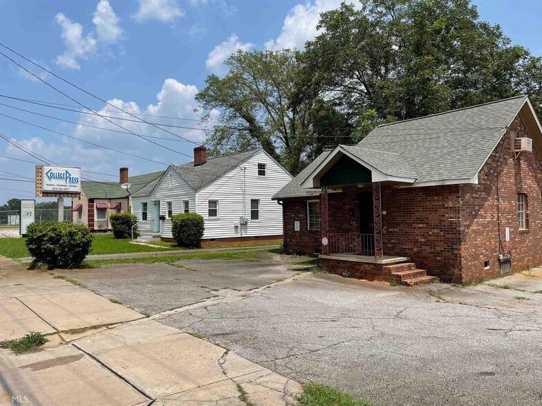 4894 College St, Forest Park, GA for sale - Building Photo - Image 2 of 9