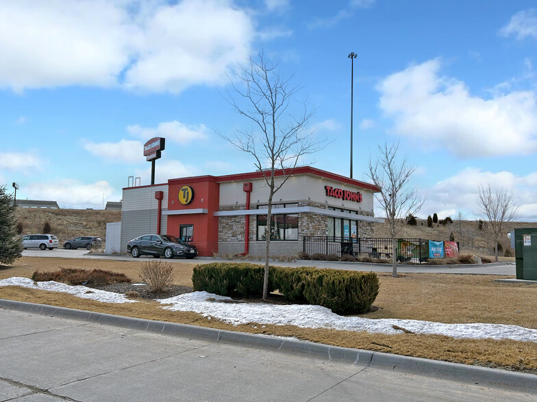 11271 Wickersham Blvd, Gretna, NE for sale - Building Photo - Image 1 of 5