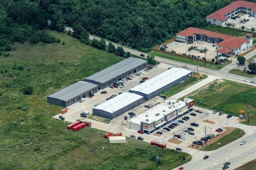 19737 Lee Rd Freestanding Buildings portfolio of 3 properties for sale on LoopNet.com - Aerial - Image 2 of 7