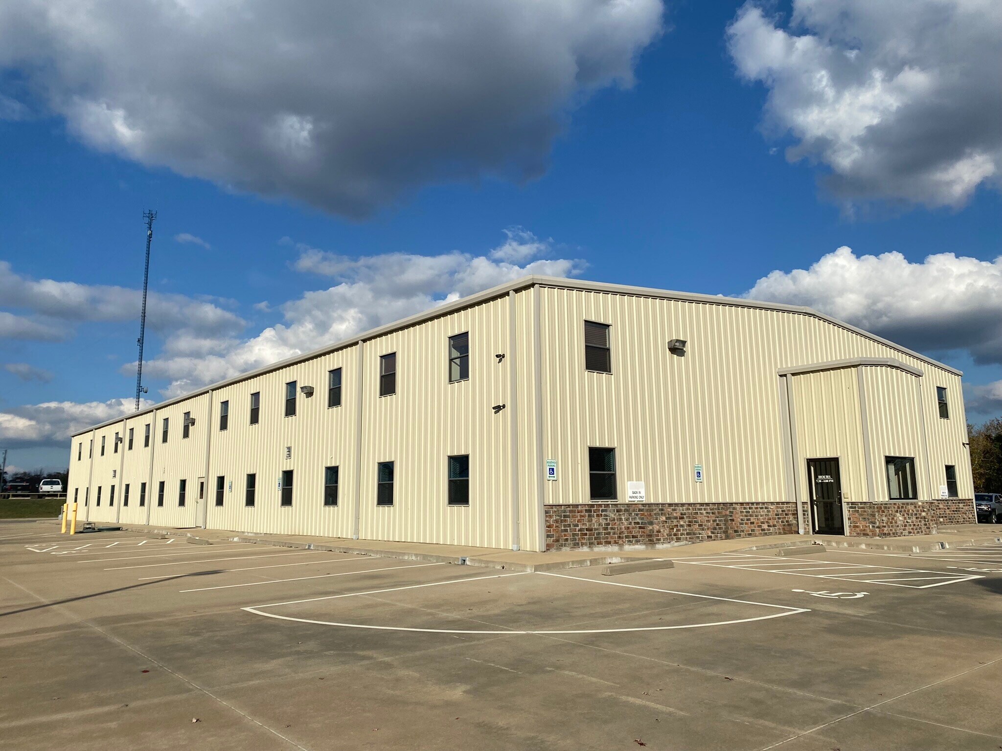211 Pangburn Rd, Heber Springs, AR 72543 Office, Warehouse & Yard