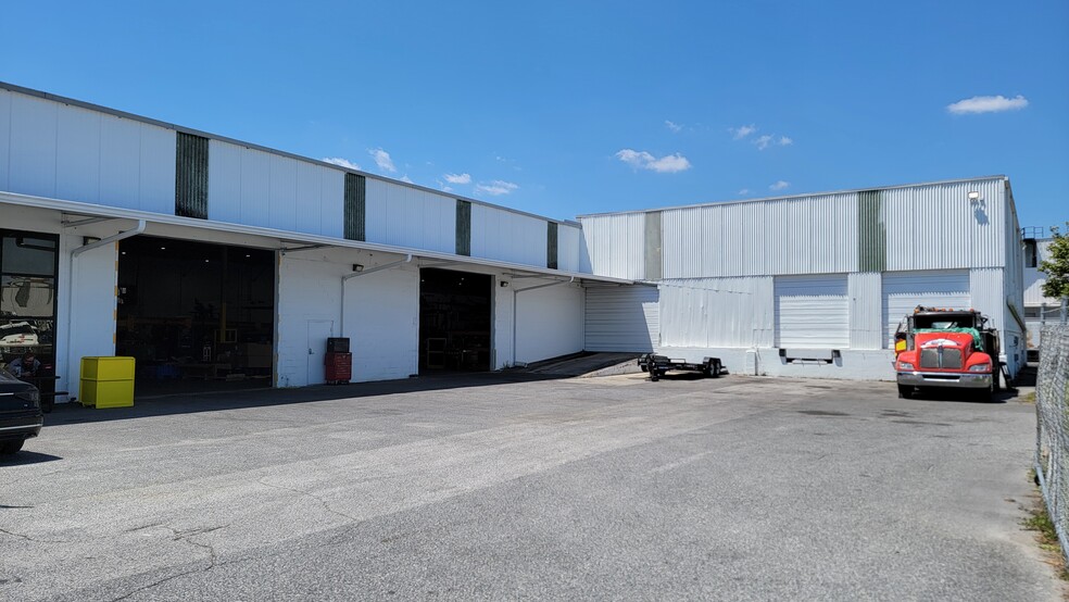 1805 Crown Way, Orlando, FL for lease - Building Photo - Image 2 of 5