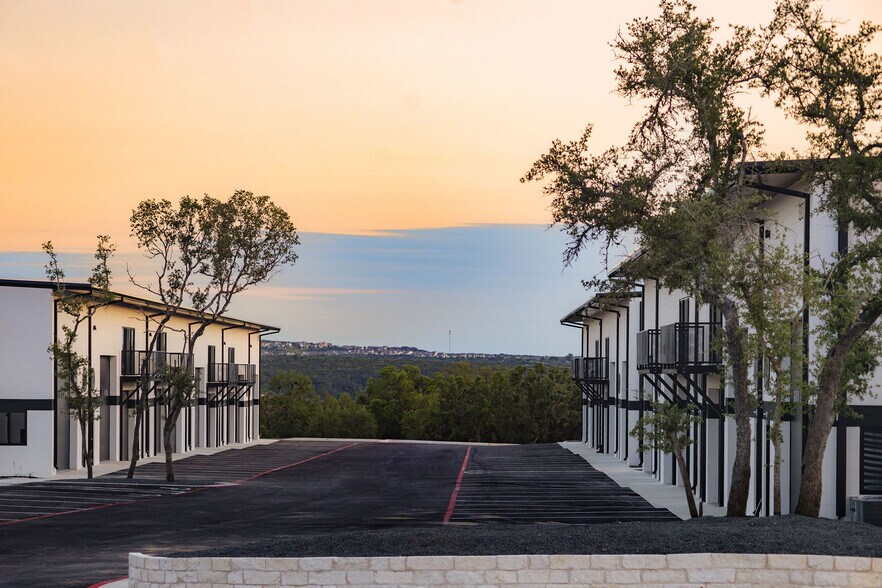 15431 Fitzhugh Rd, Dripping Springs, TX for sale - Building Photo - Image 3 of 45