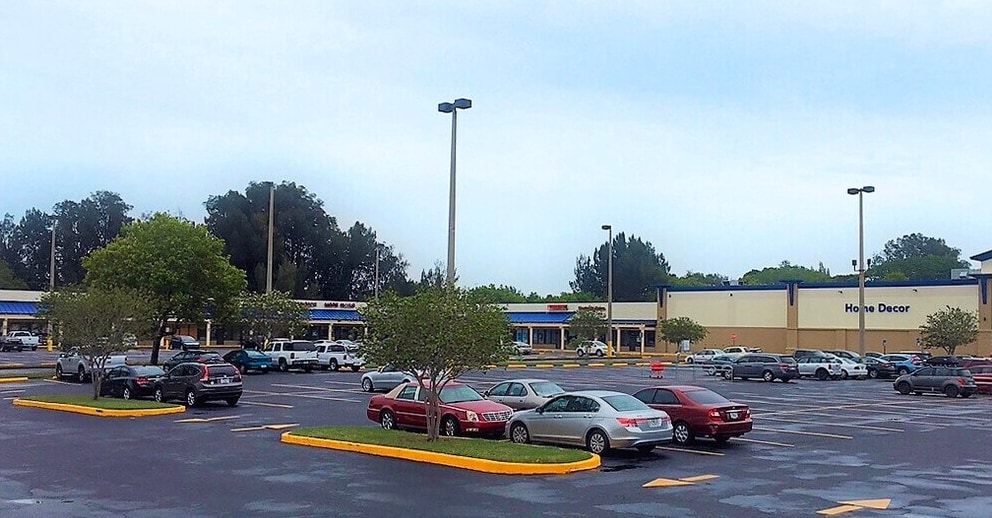 4665-4749 66th St N, Saint Petersburg, FL for lease Building Photo- Image 1 of 17