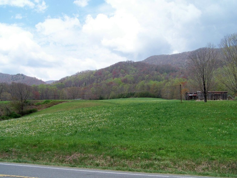 10298 Nc Highway 105 South Banner Elk Nc 28604 Commercial