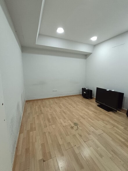 Retail in Córdoba for sale - Interior Photo - Image 3 of 11