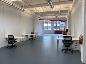 3131 Western Ave, Seattle, WA for lease Building Photo- Image 2 of 4